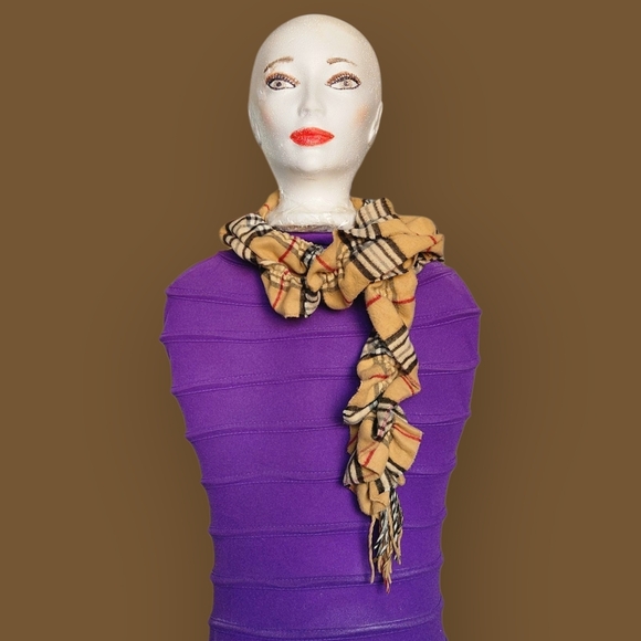 Lord & Taylor Womens Tan Plaid Scarf - Picture 4 of 12